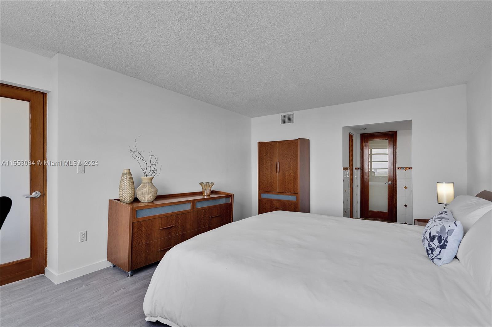 2333 Brickell Ave Unit: PH208