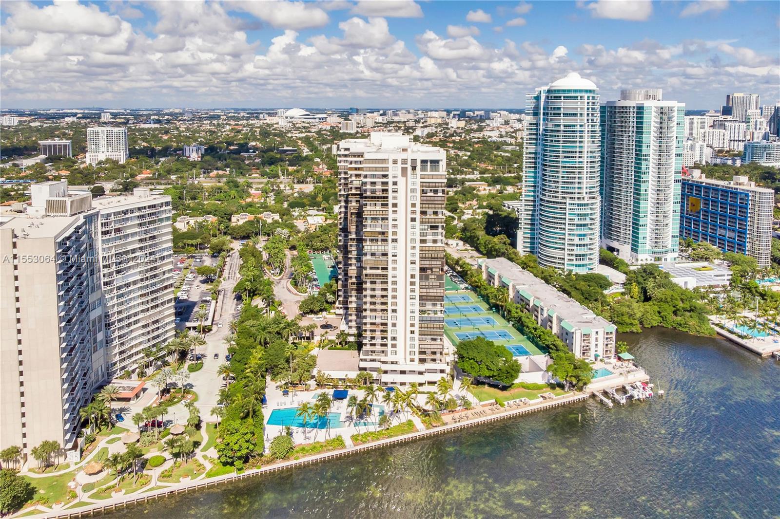 2333 Brickell Ave Unit: PH208