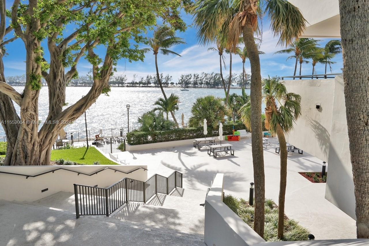 2333 Brickell Ave Unit: PH208