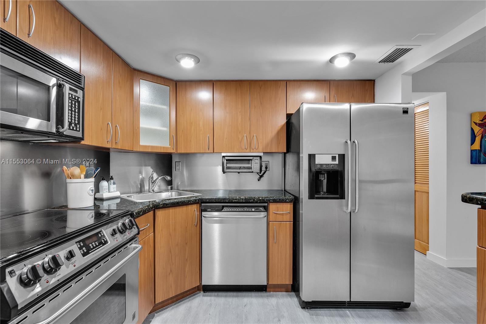 2333 Brickell Ave Unit: PH208