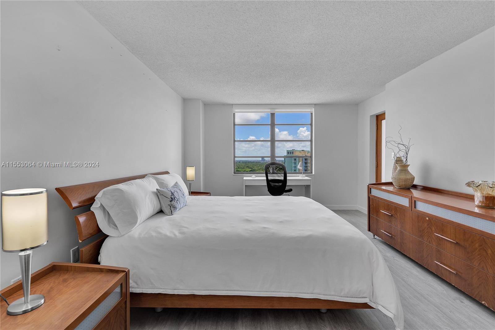 2333 Brickell Ave Unit: PH208