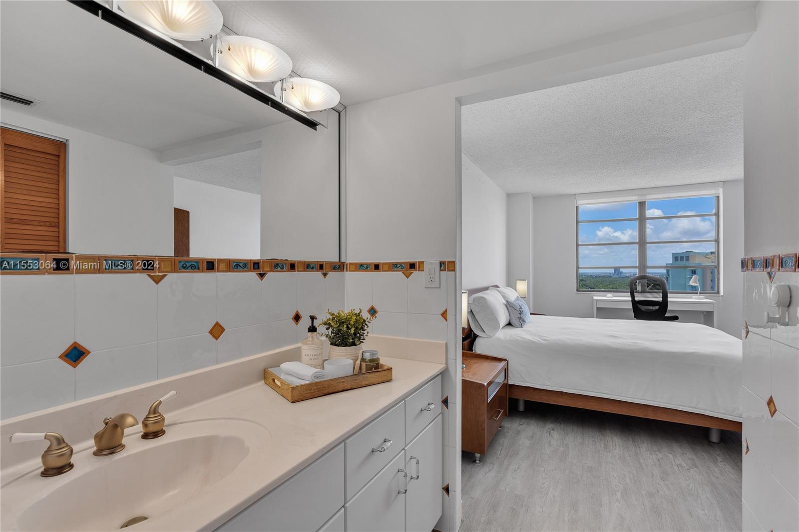 2333 Brickell Ave Unit: PH208