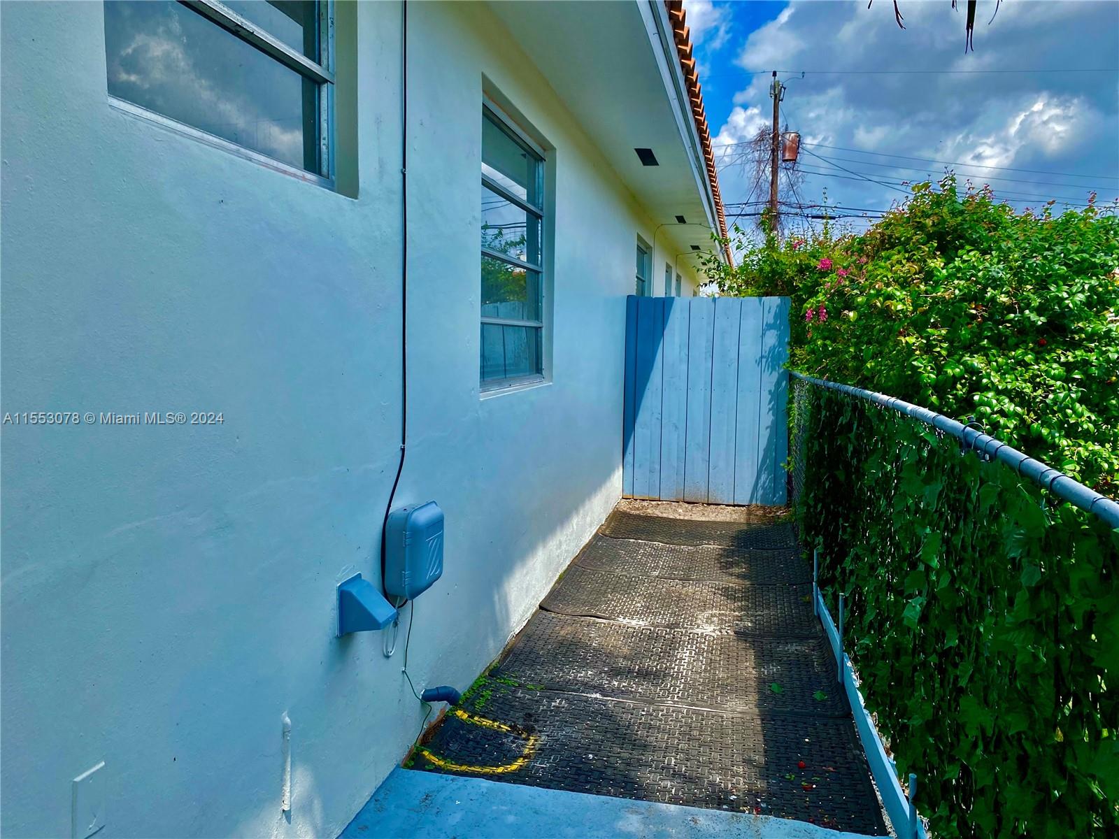3583 SW 25th Ter # 0