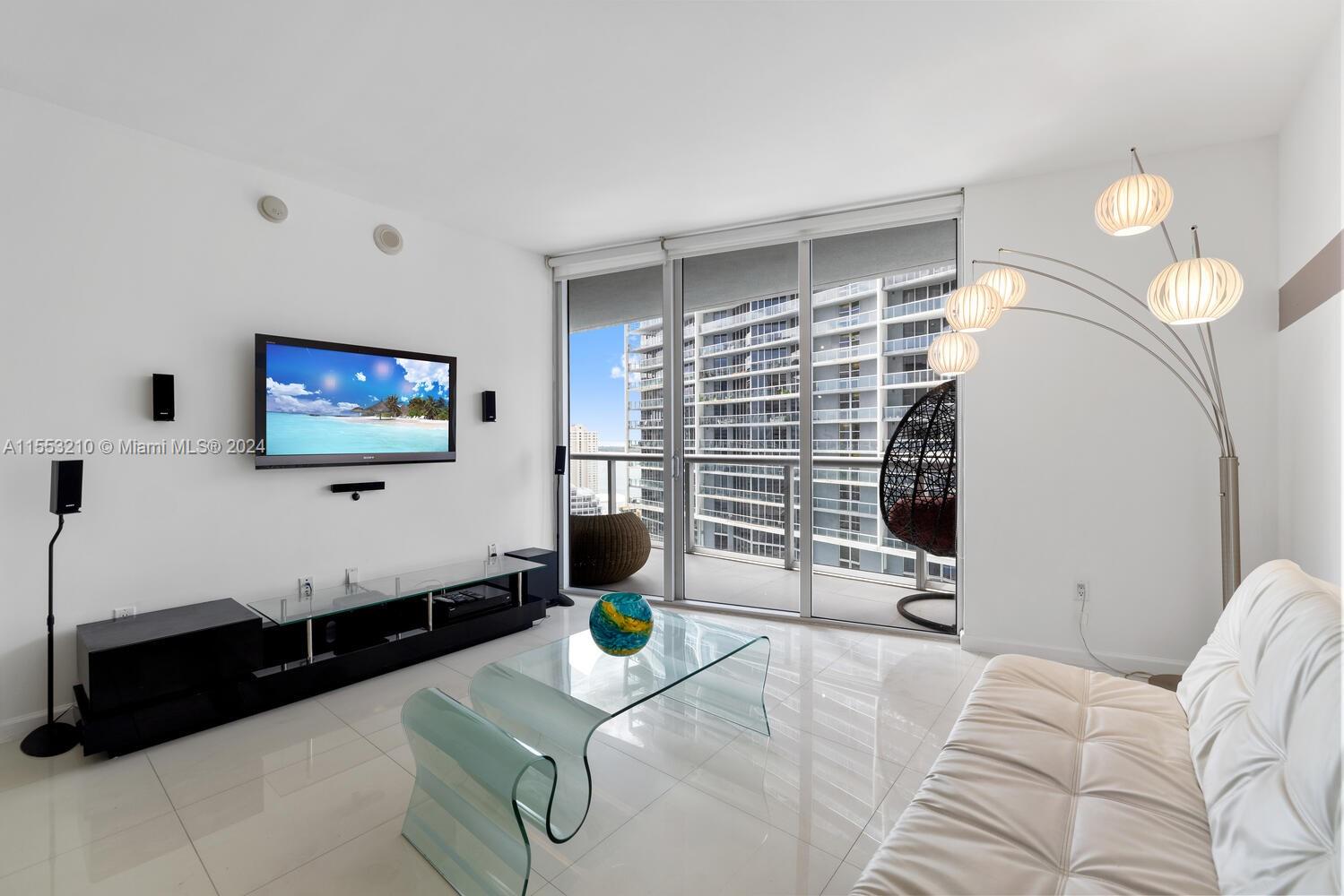 475 Brickell Ave # 2611
