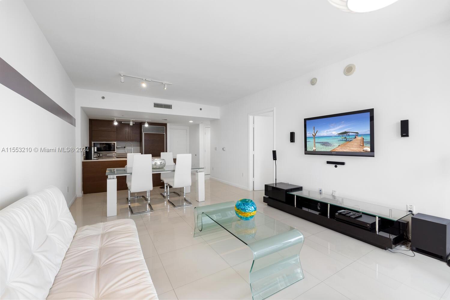 475 Brickell Ave # 2611