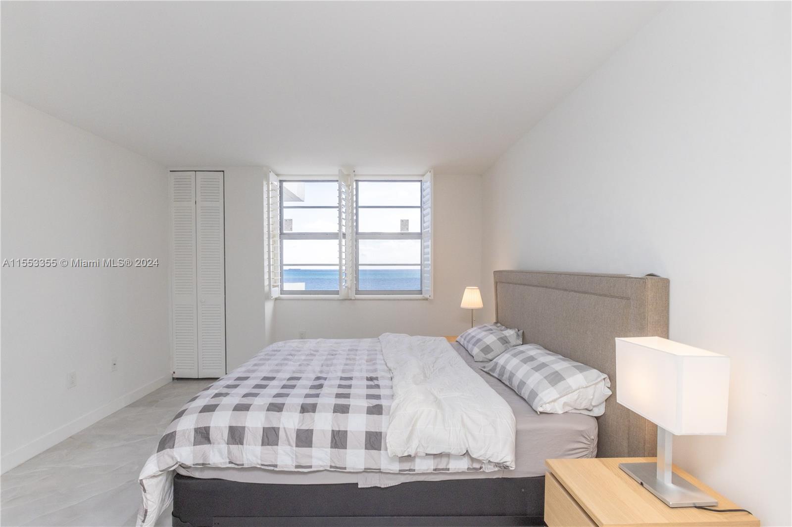 5701 Collins Ave # 906