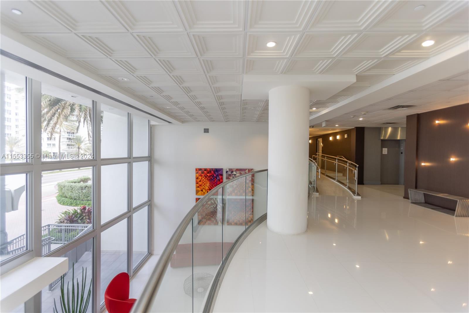 5701 Collins Ave # 906