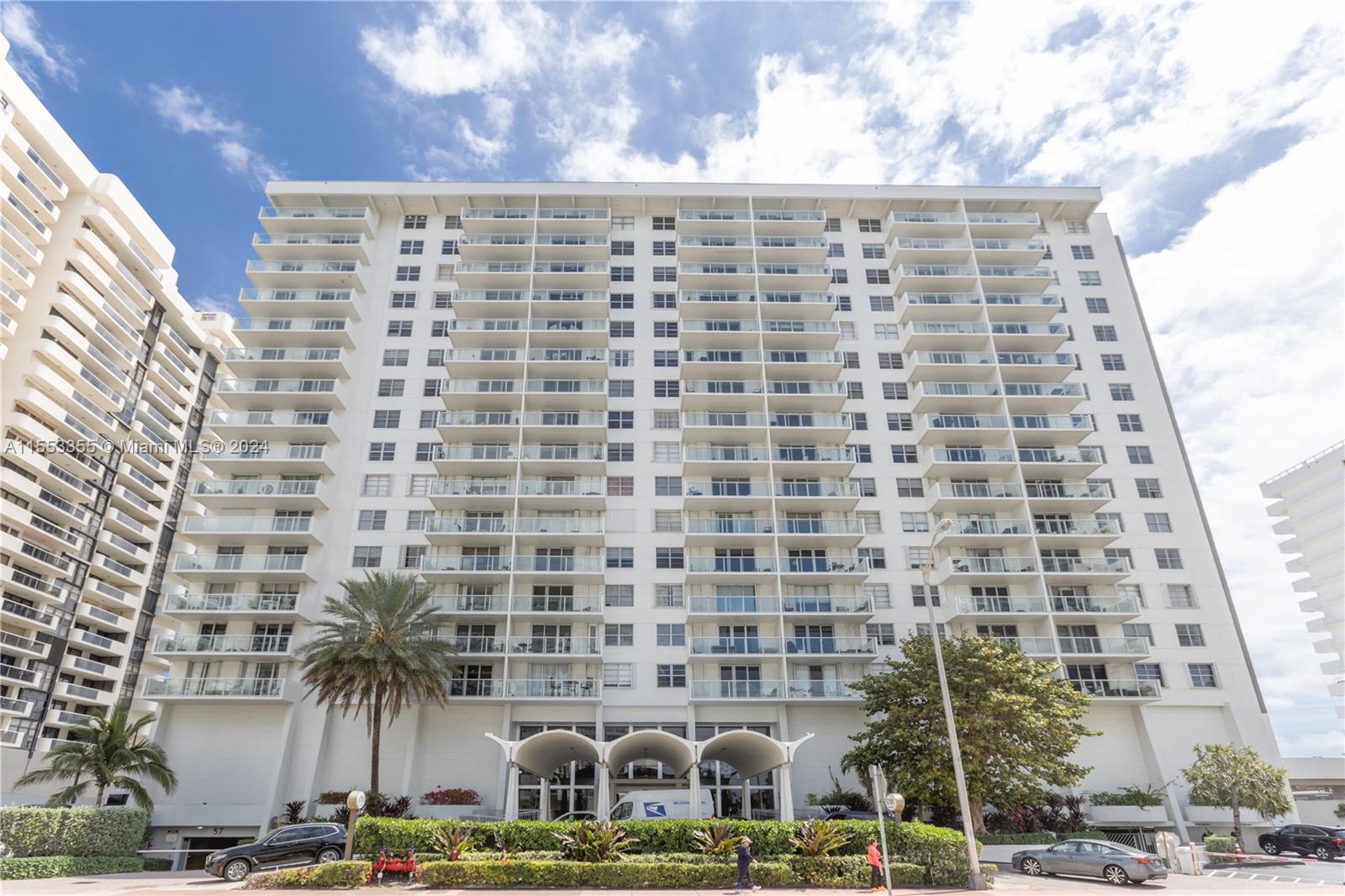 5701 Collins Ave # 906