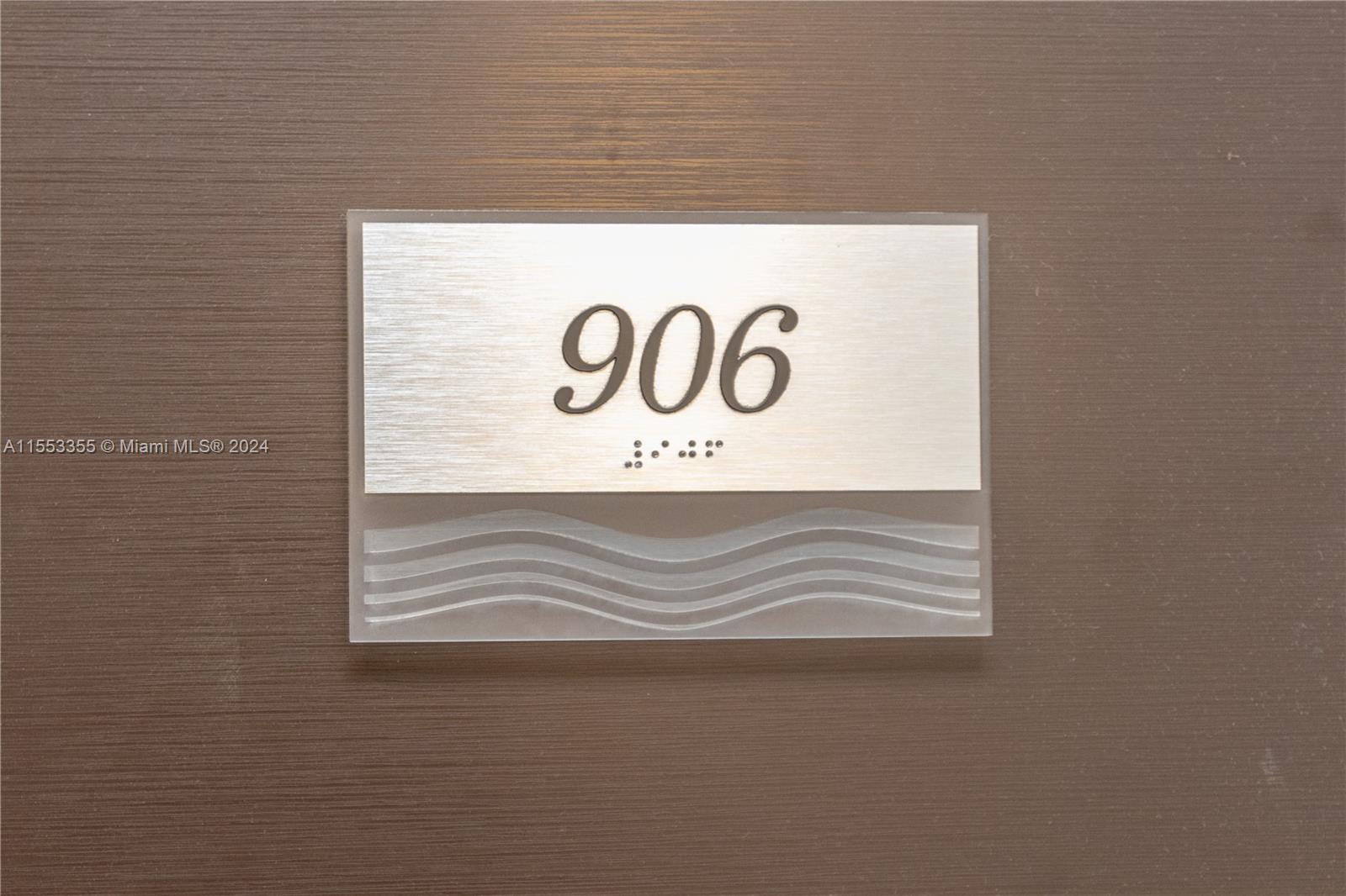 5701 Collins Ave # 906