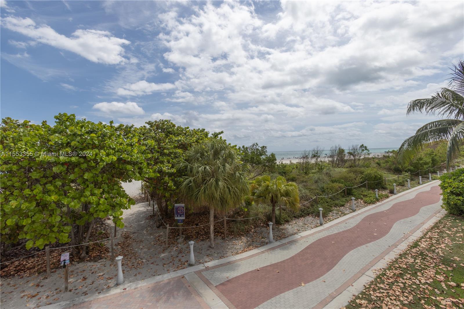 5701 Collins Ave # 906