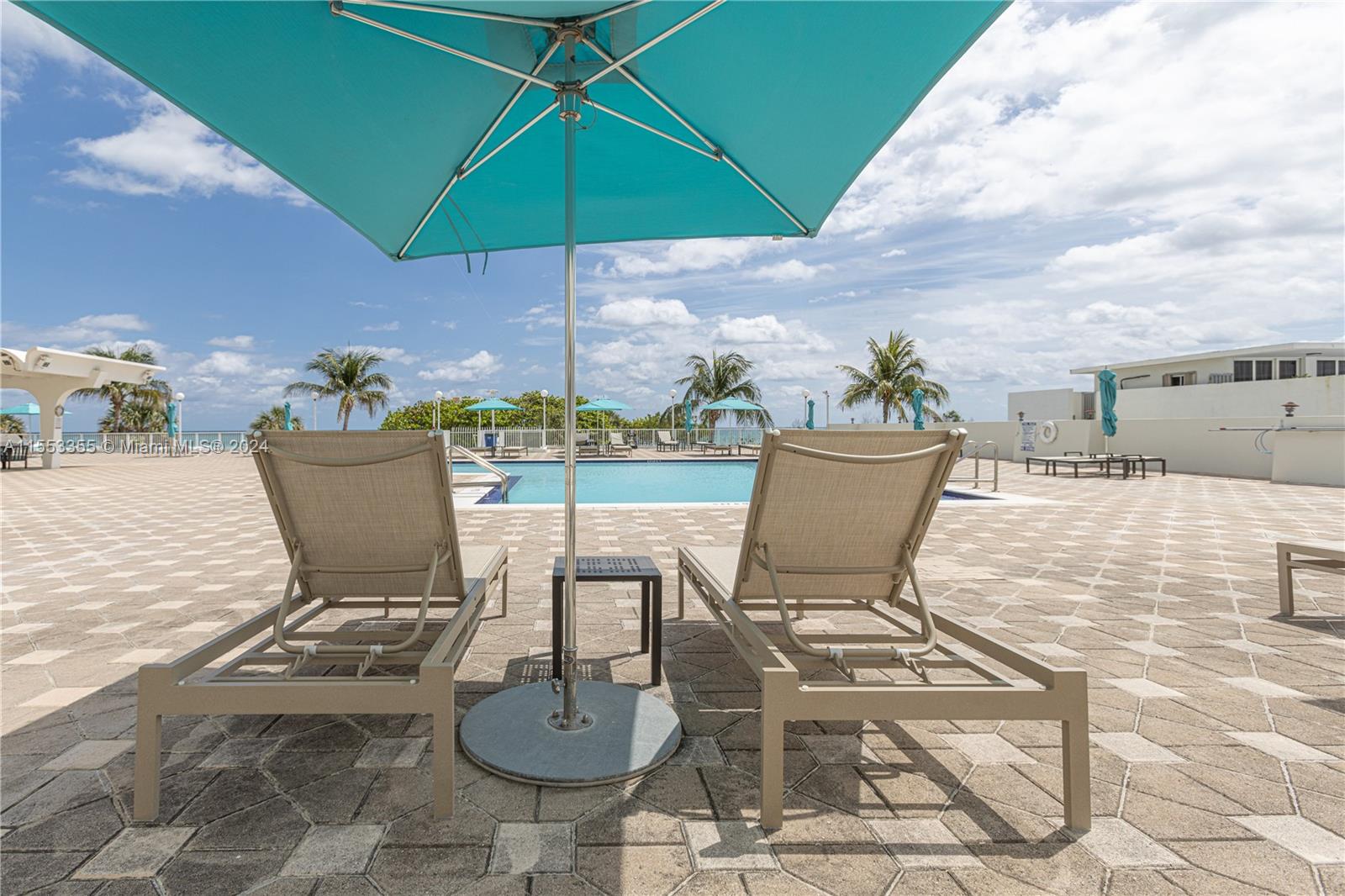 5701 Collins Ave # 906