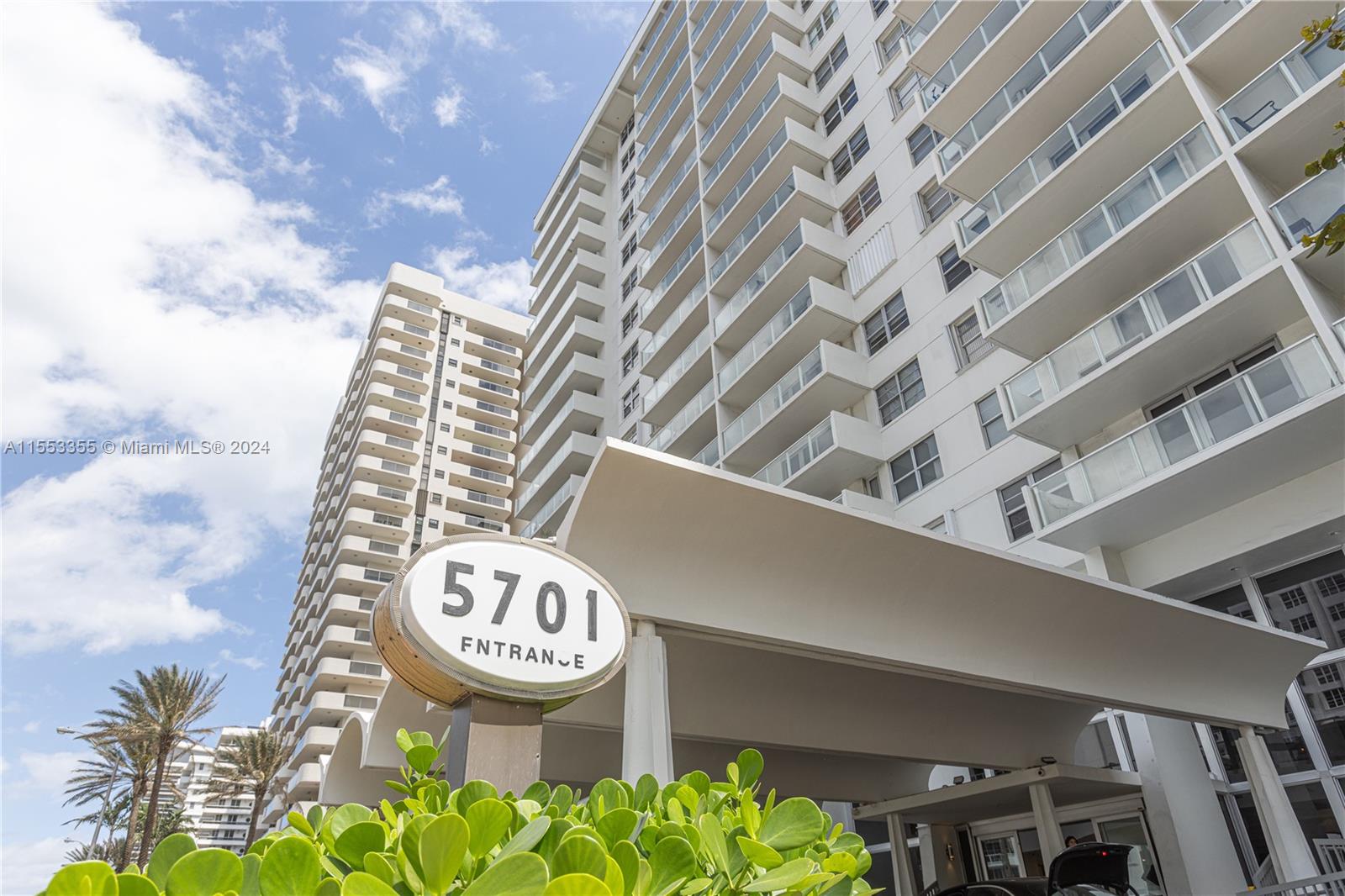 5701 Collins Ave # 906