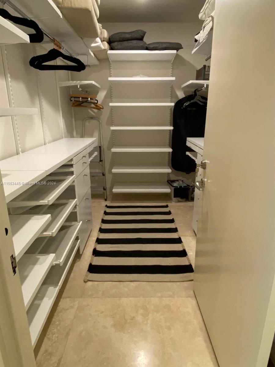 16901 Collins Ave # 2203