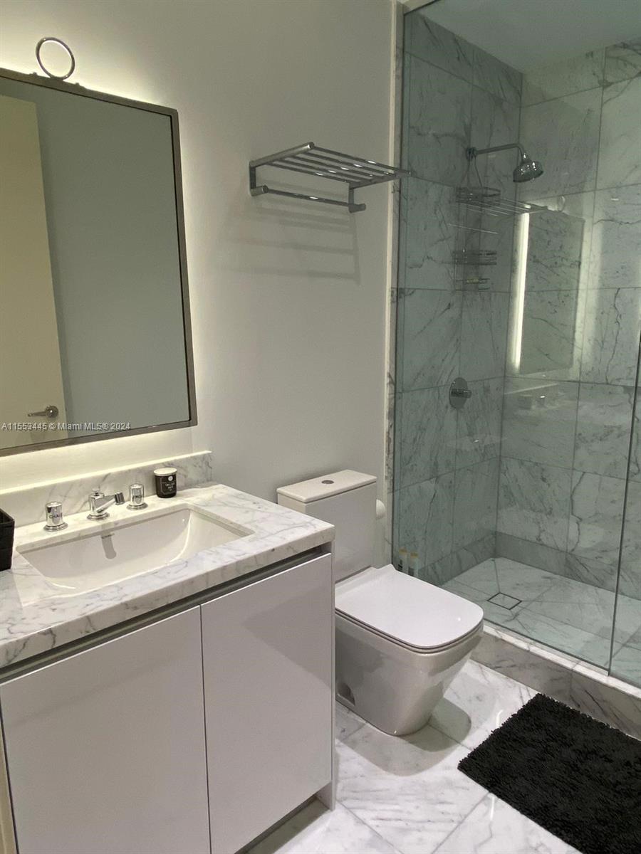 16901 Collins Ave # 2203