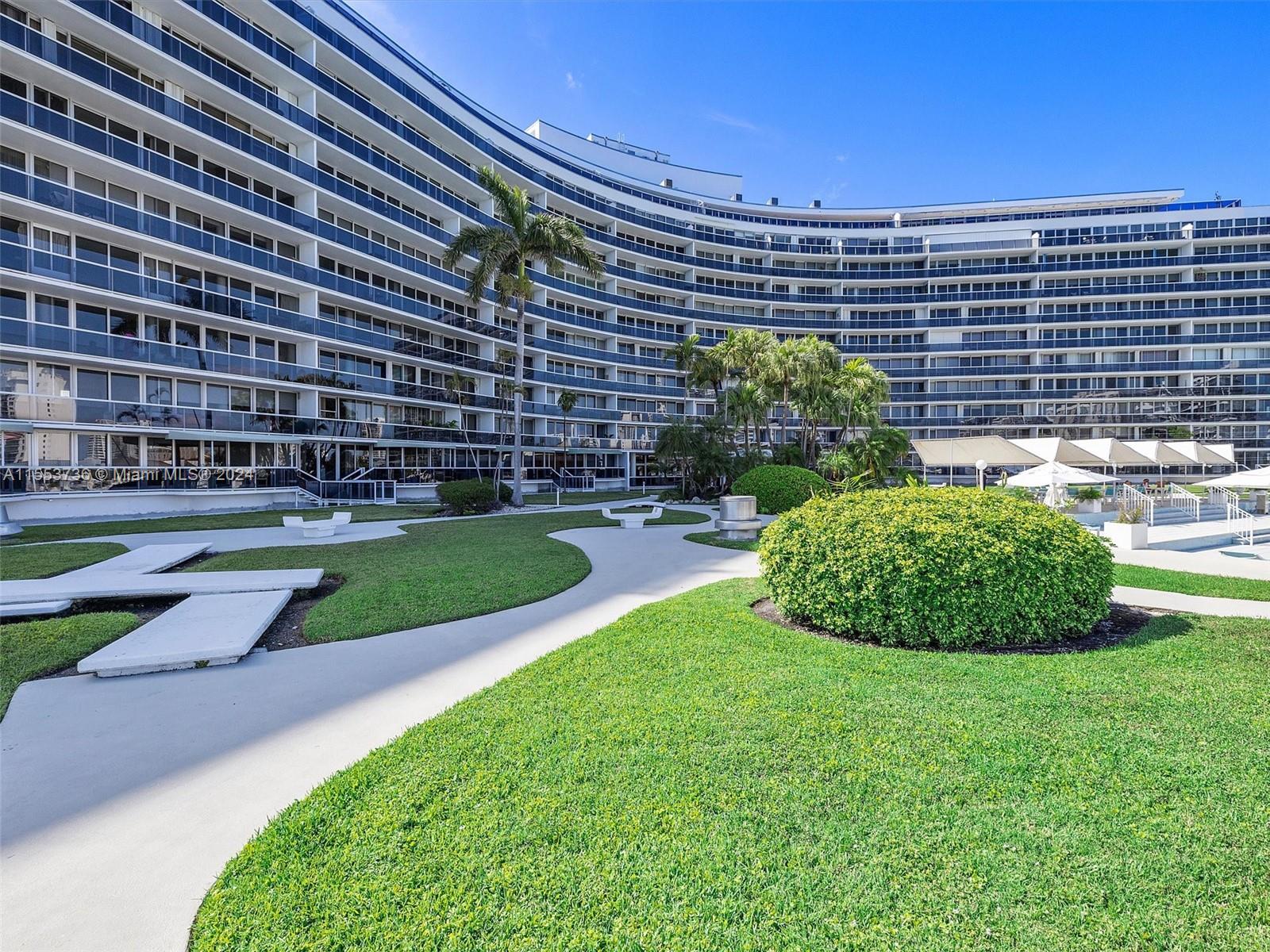 900 Bay Dr # 922