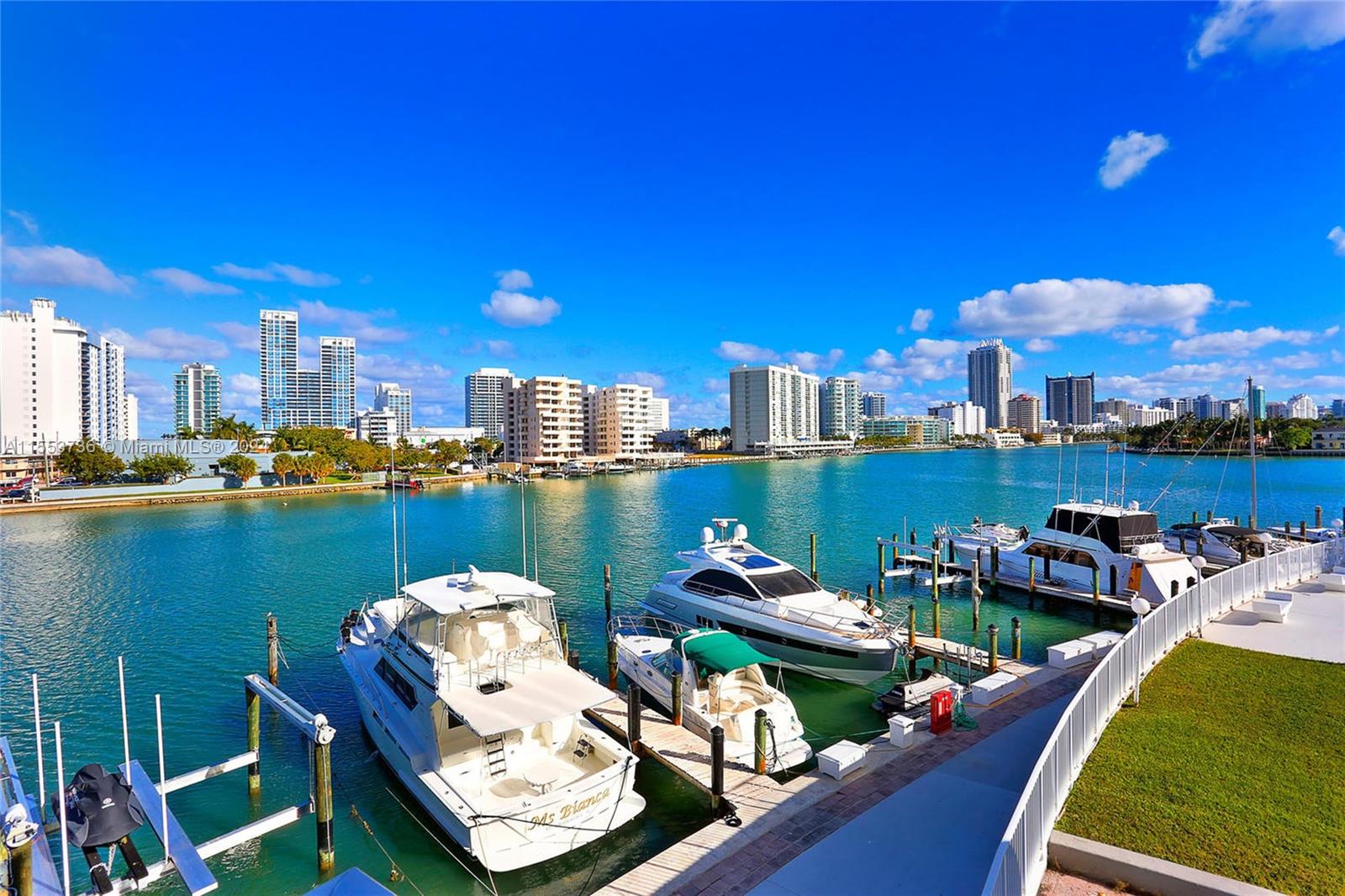 900 Bay Dr # 922