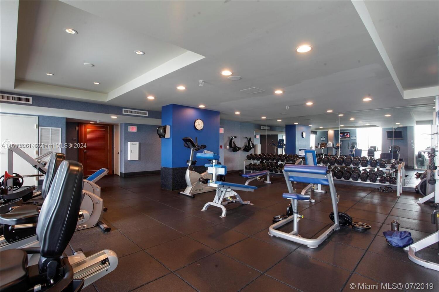 7900 Harbor Island Dr # 1424