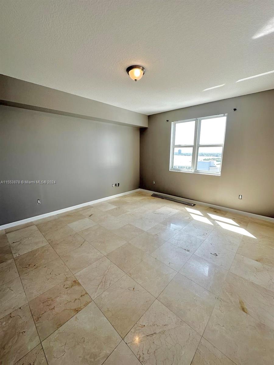 7900 Harbor Island Dr # 1424