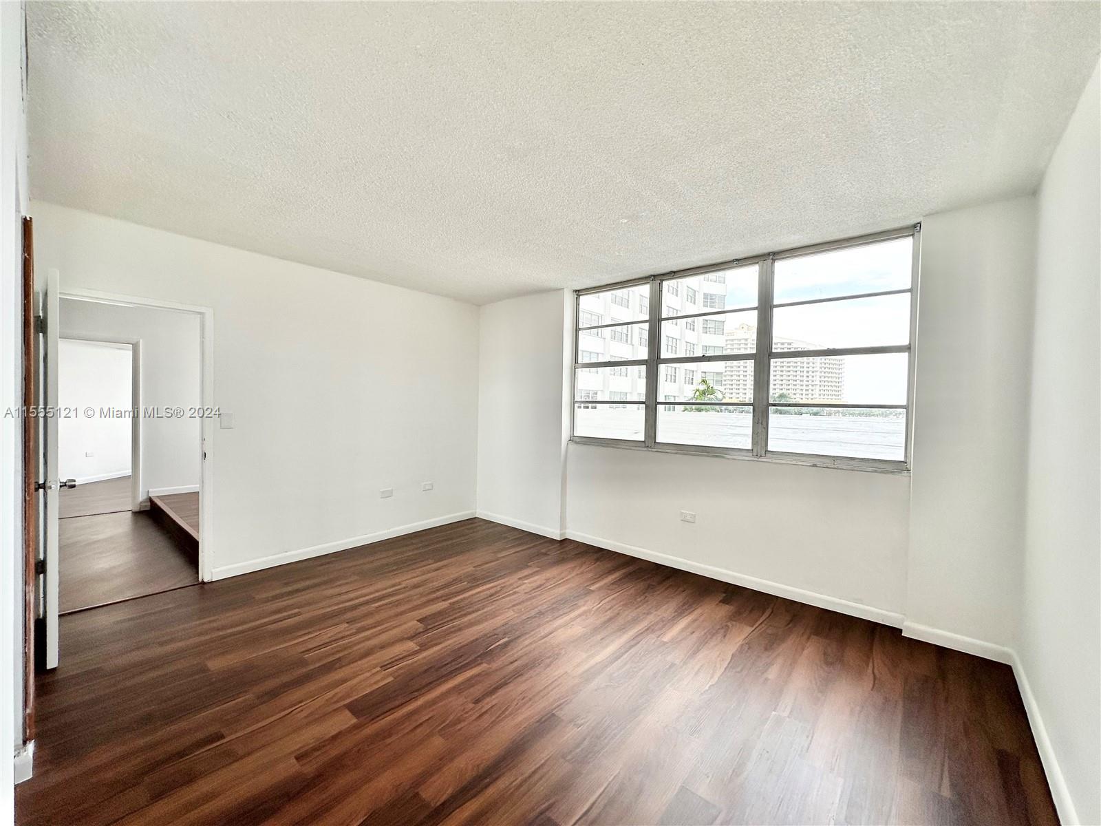 825 Brickell Bay Dr # 344