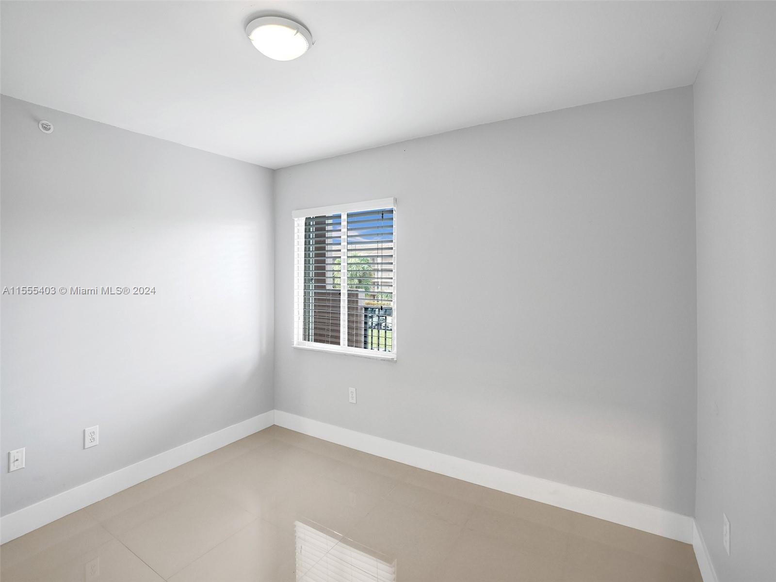 1651 SW 127th Ave # 304A