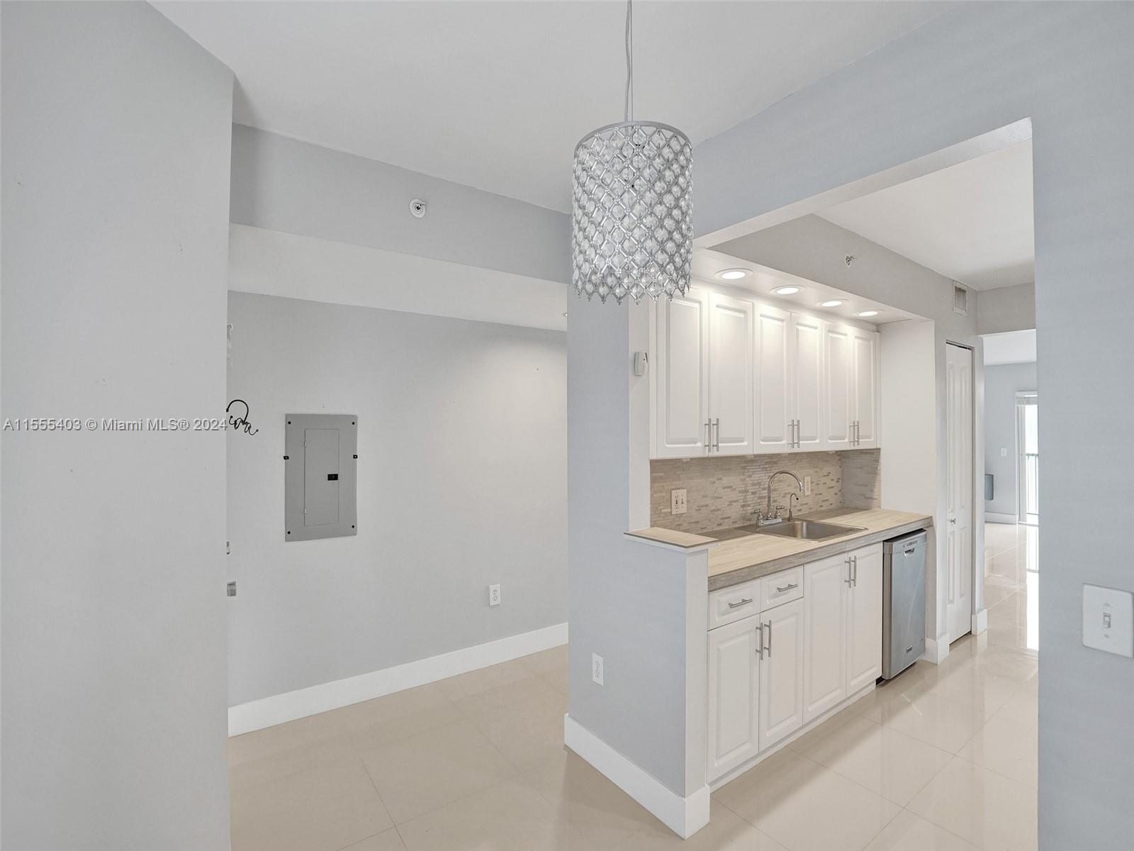 1651 SW 127th Ave # 304A