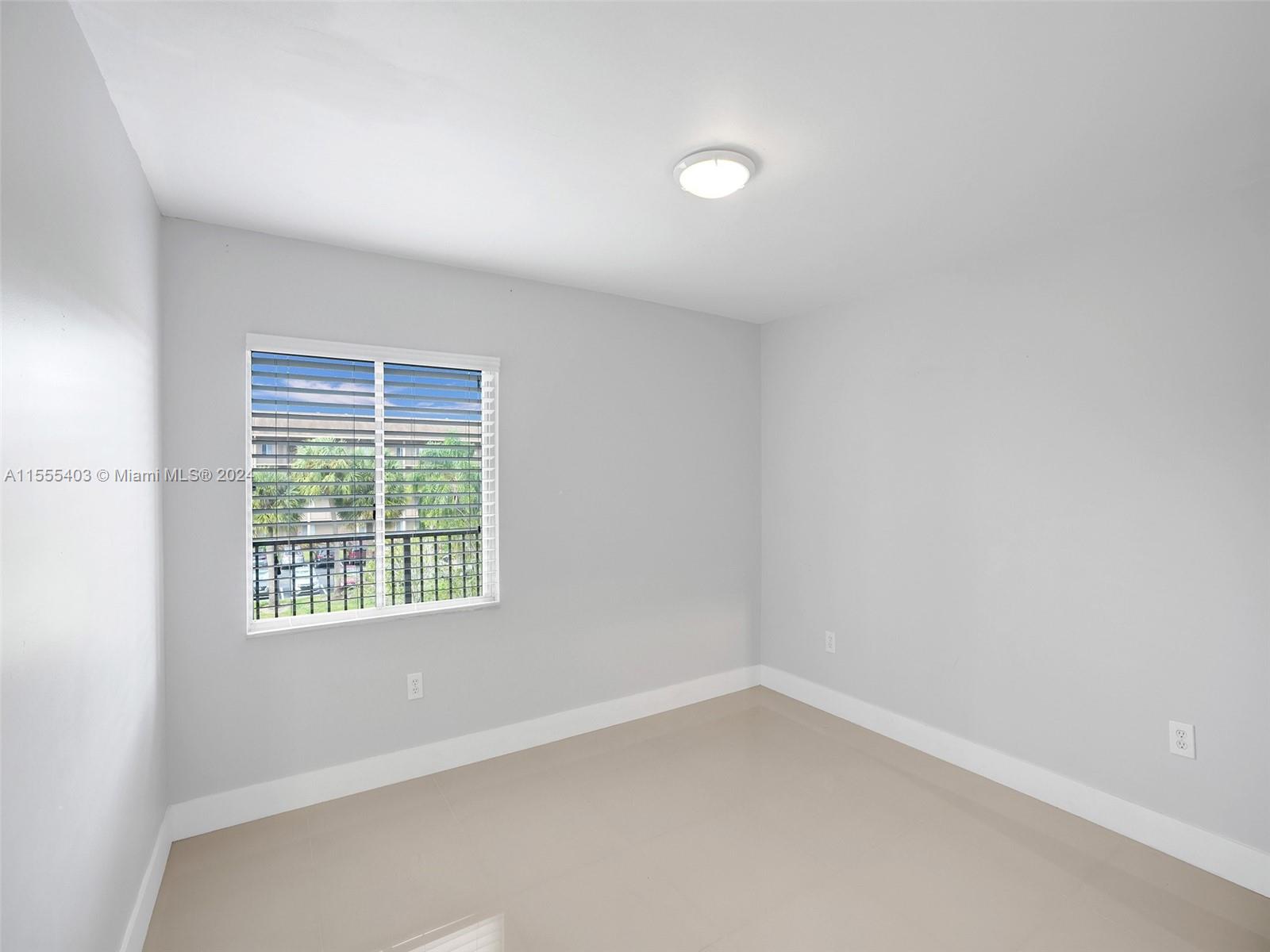 1651 SW 127th Ave # 304A