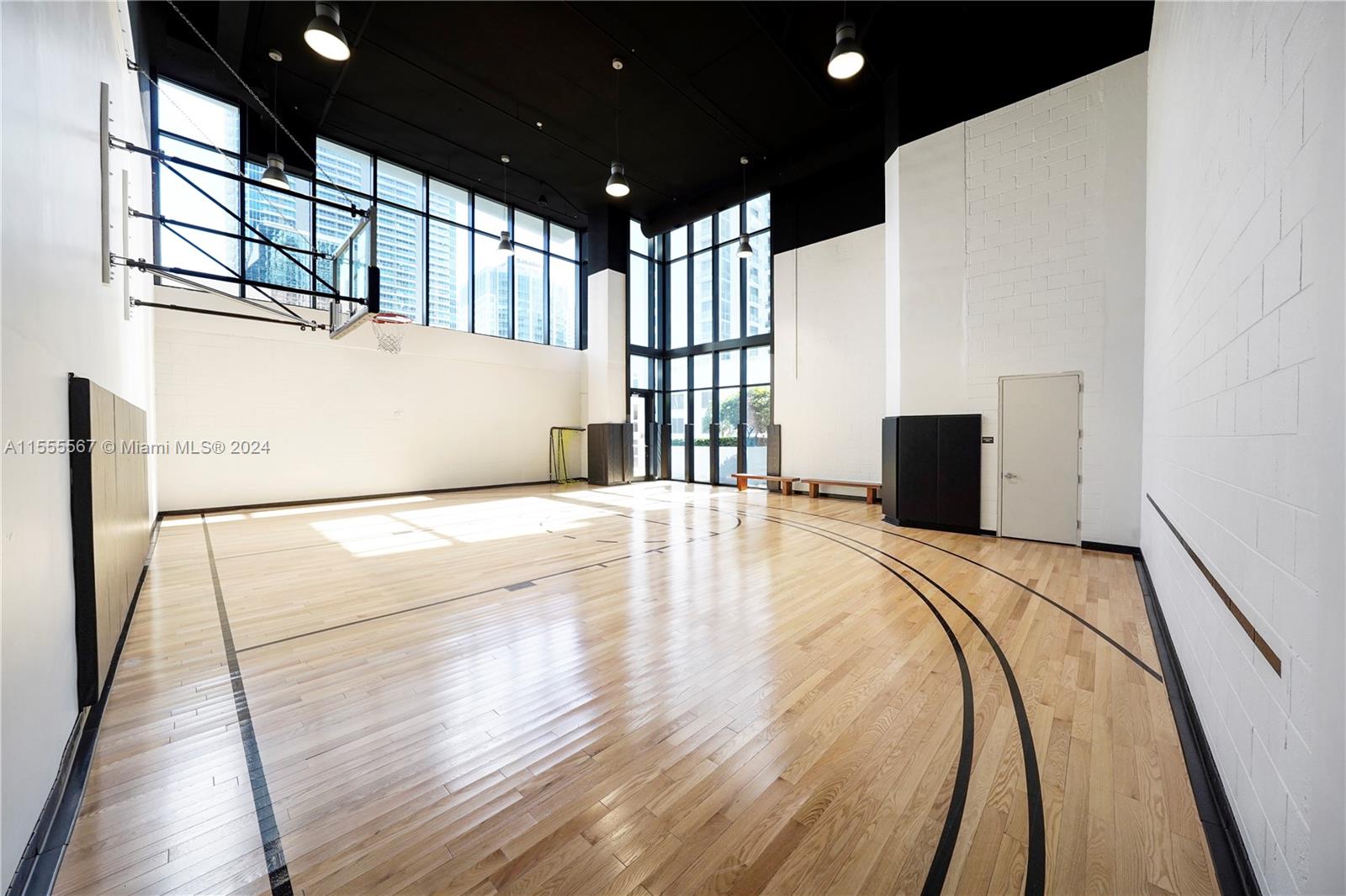 1010 Brickell Ave # 3911