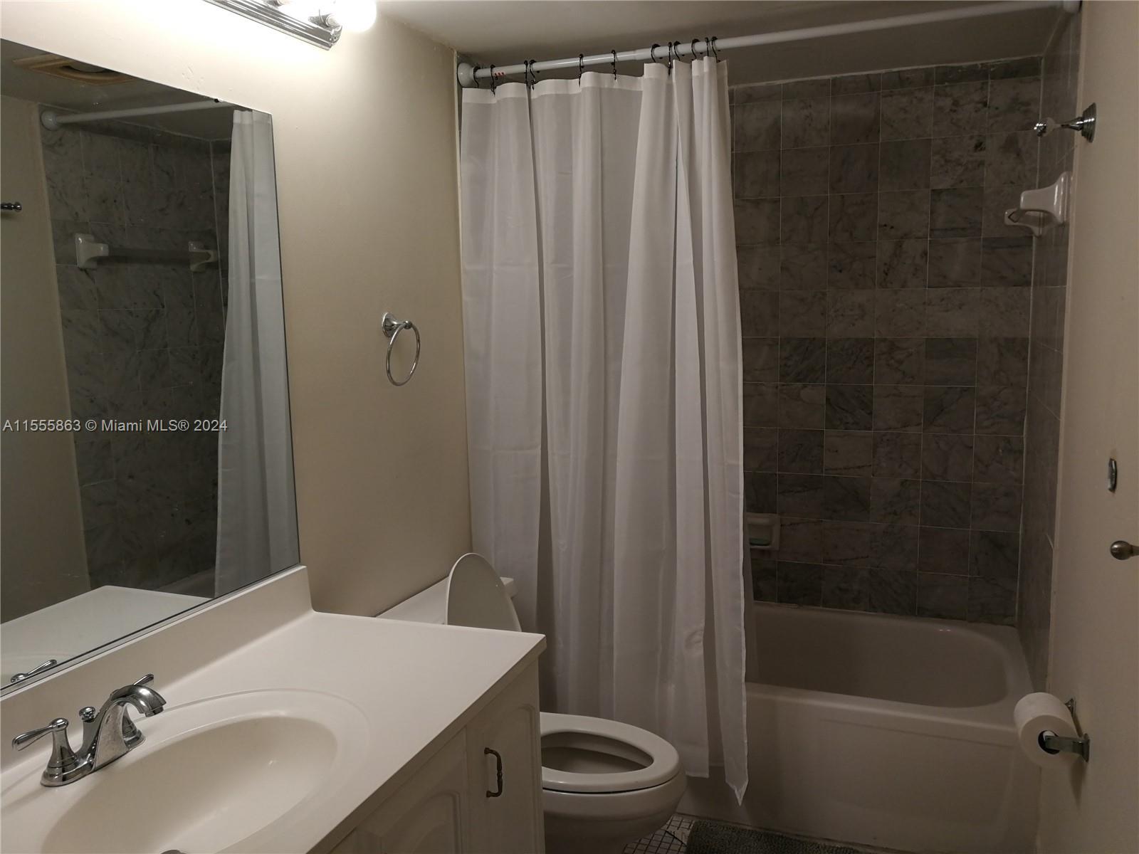 555 NE 15th St # 27E