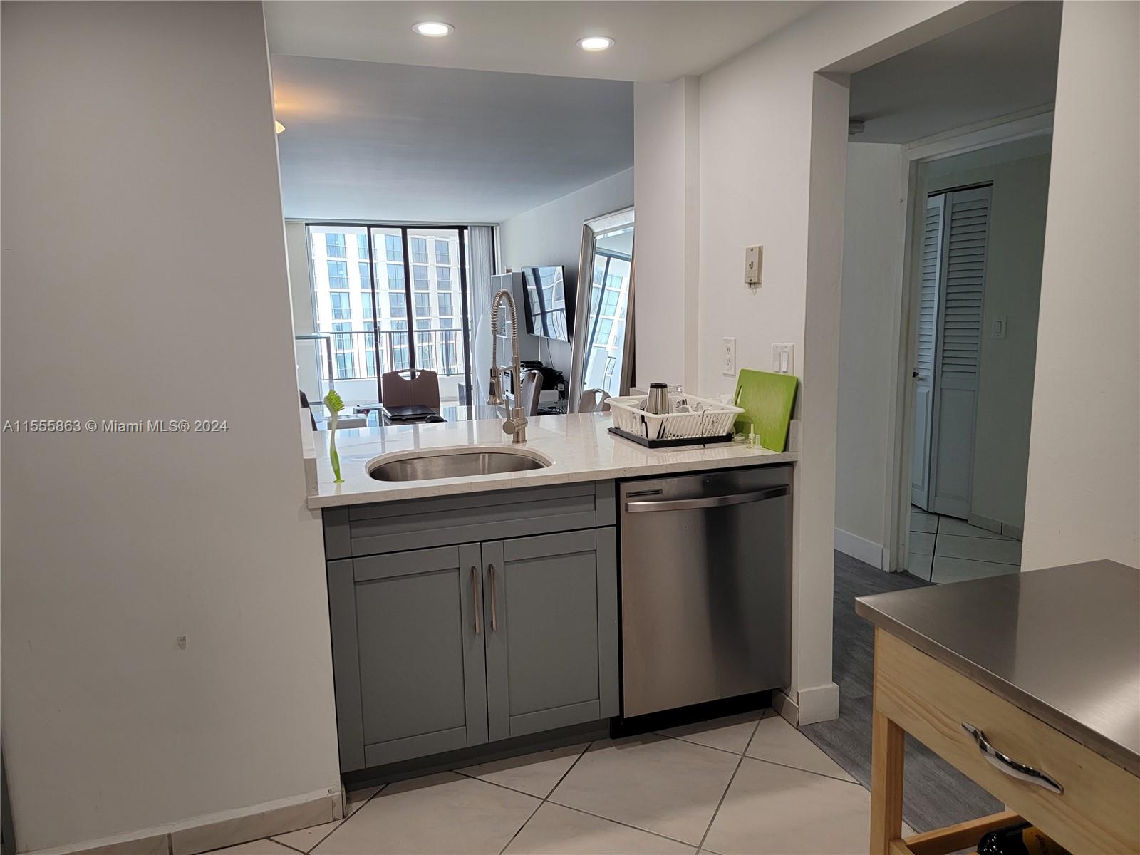 555 NE 15th St # 27E
