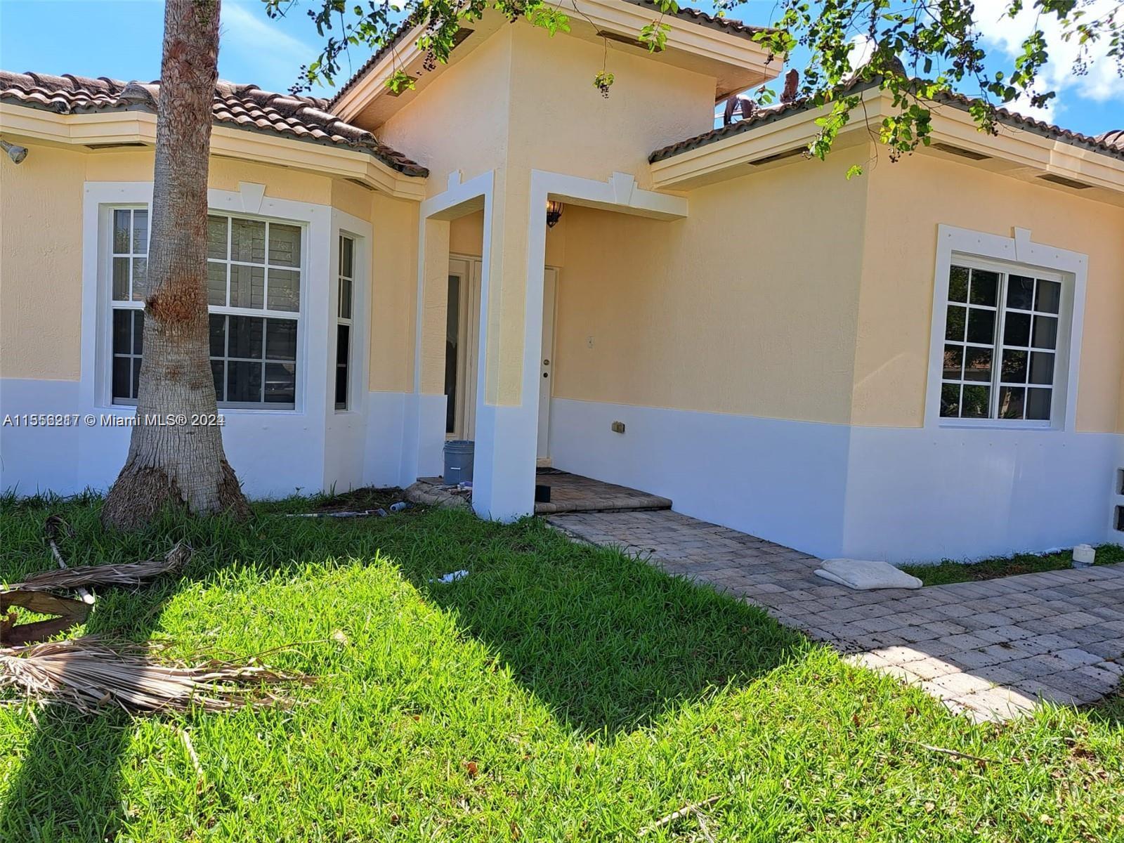 8992 SW 208th Ter