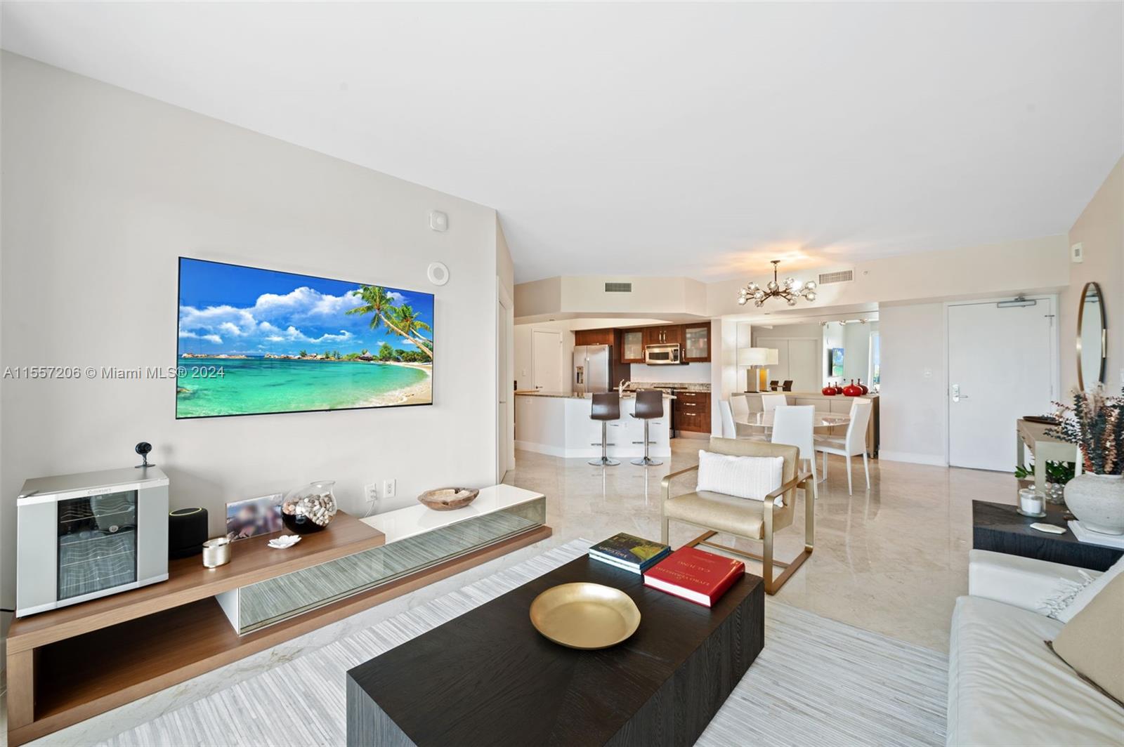20000 E Country Club Dr # 706