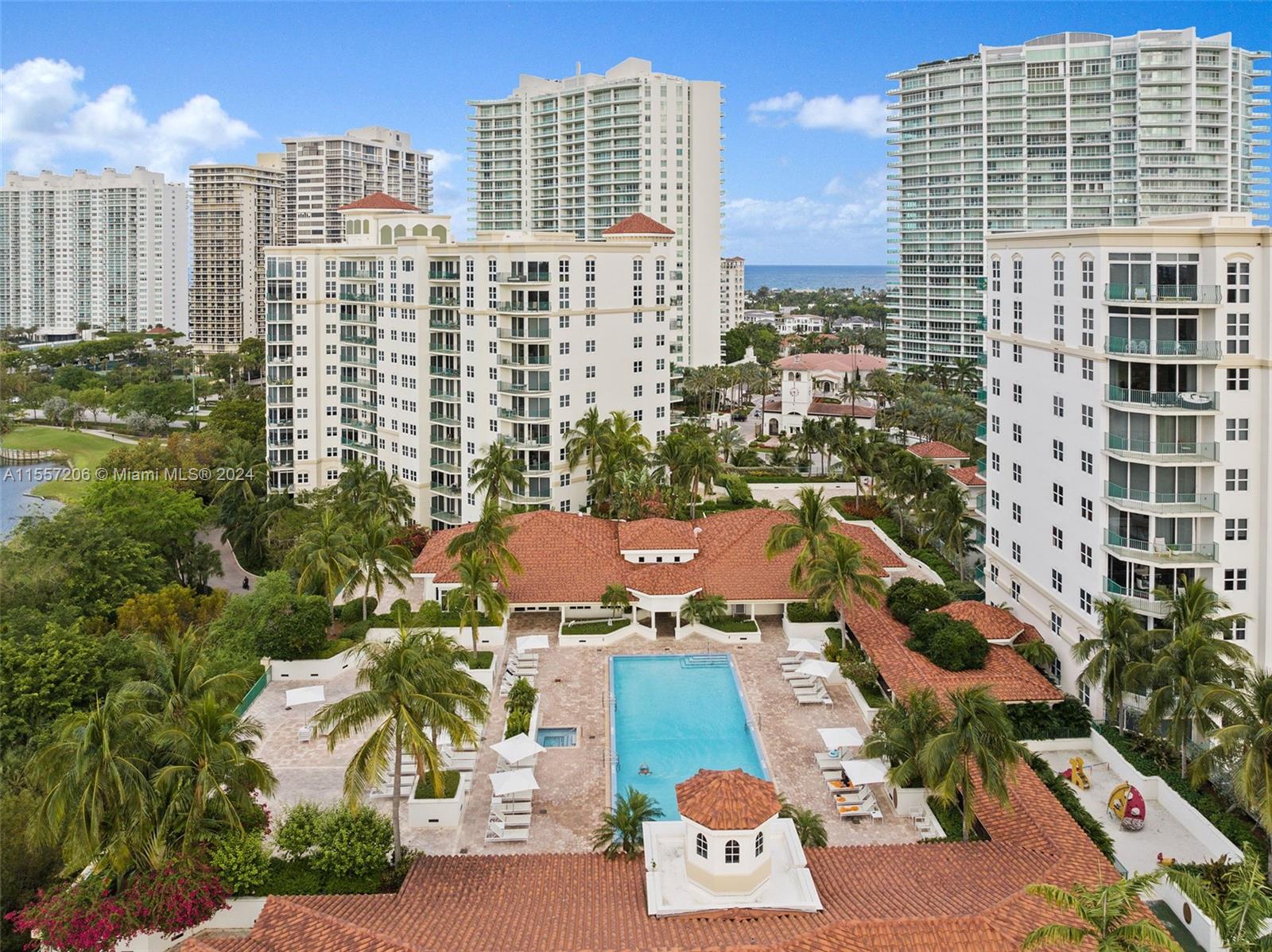 20000 E Country Club Dr # 706