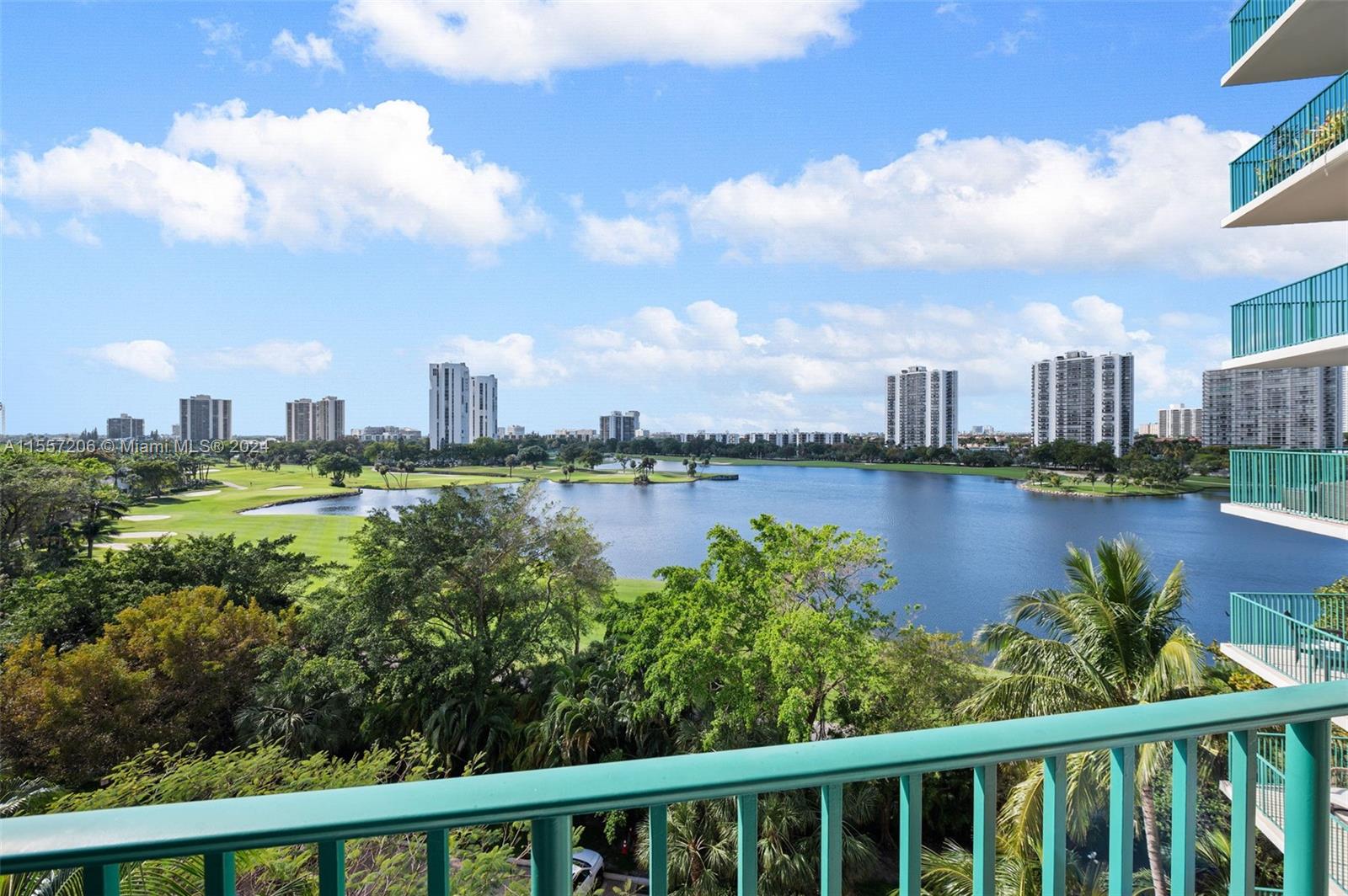 20000 E Country Club Dr # 706