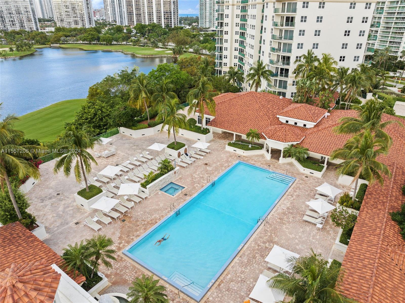 20000 E Country Club Dr # 706