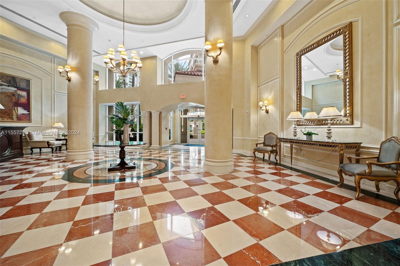 20000 E Country Club Dr # 706
