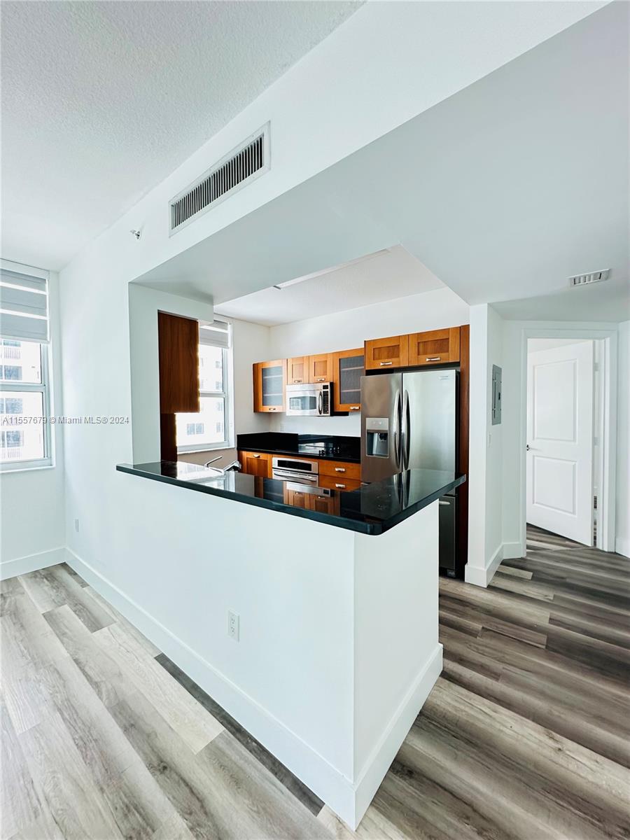 186 SE 12th Ter # 1405