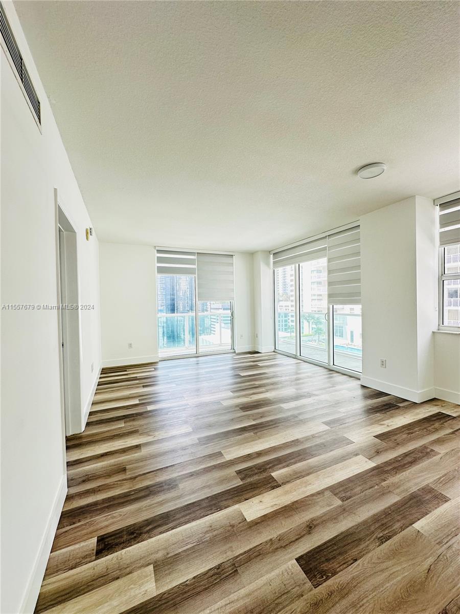186 SE 12th Ter # 1405