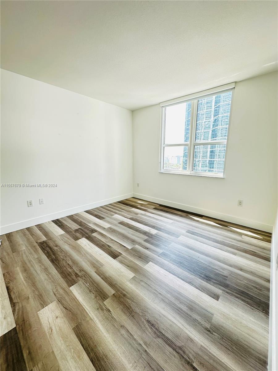 186 SE 12th Ter # 1405