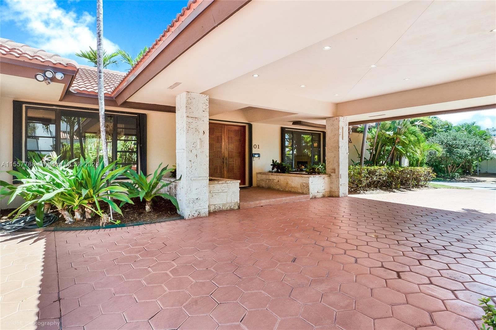 101 Island Dr