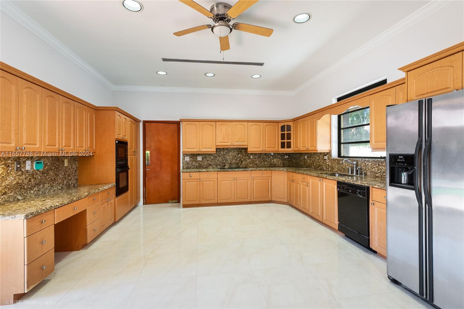 101 Island Dr
