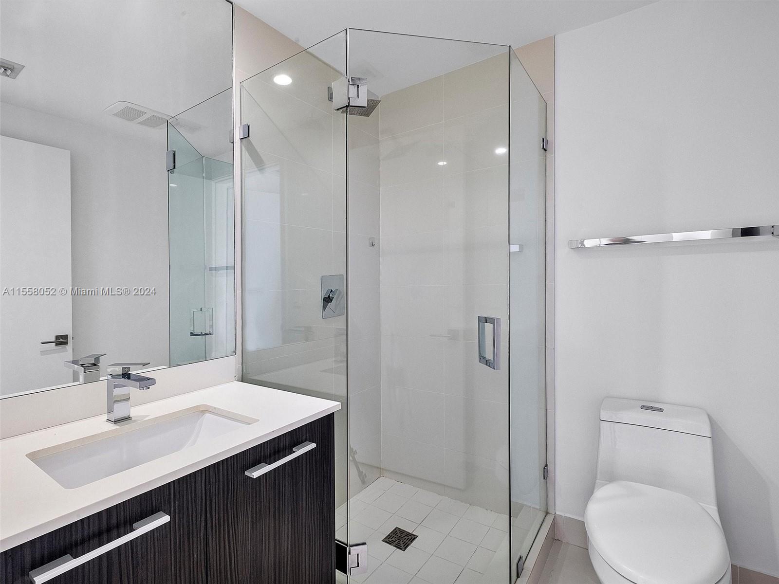 45 SW 9th St # 2203