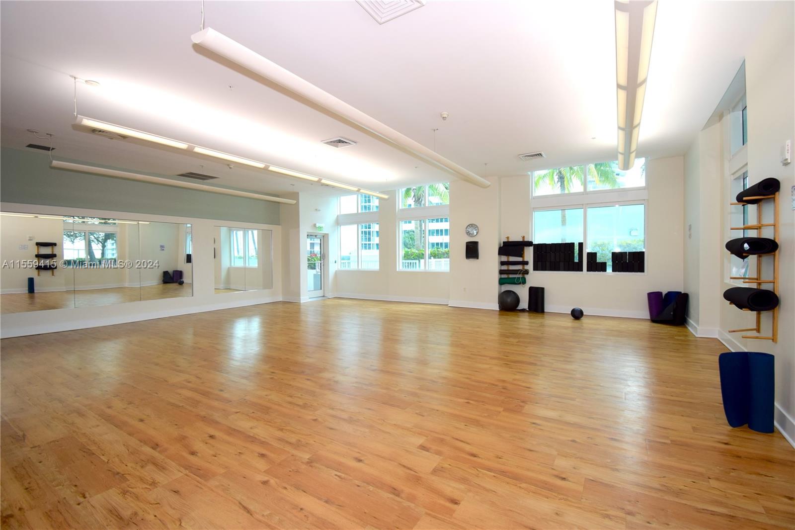 1900 N Bayshore Dr # 2804