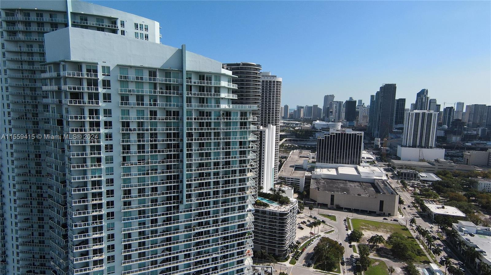 1900 N Bayshore Dr # 2804