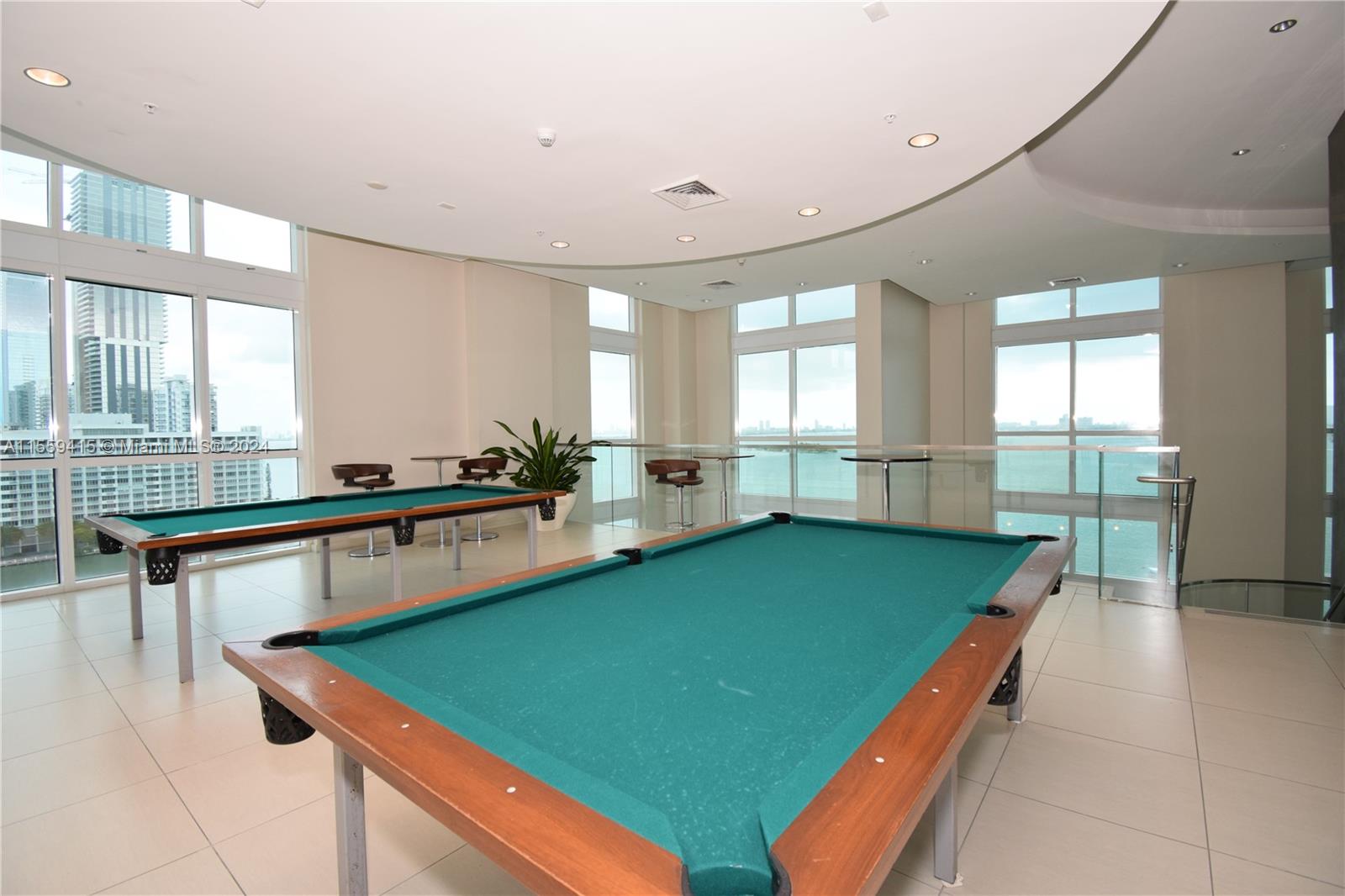 1900 N Bayshore Dr # 2804