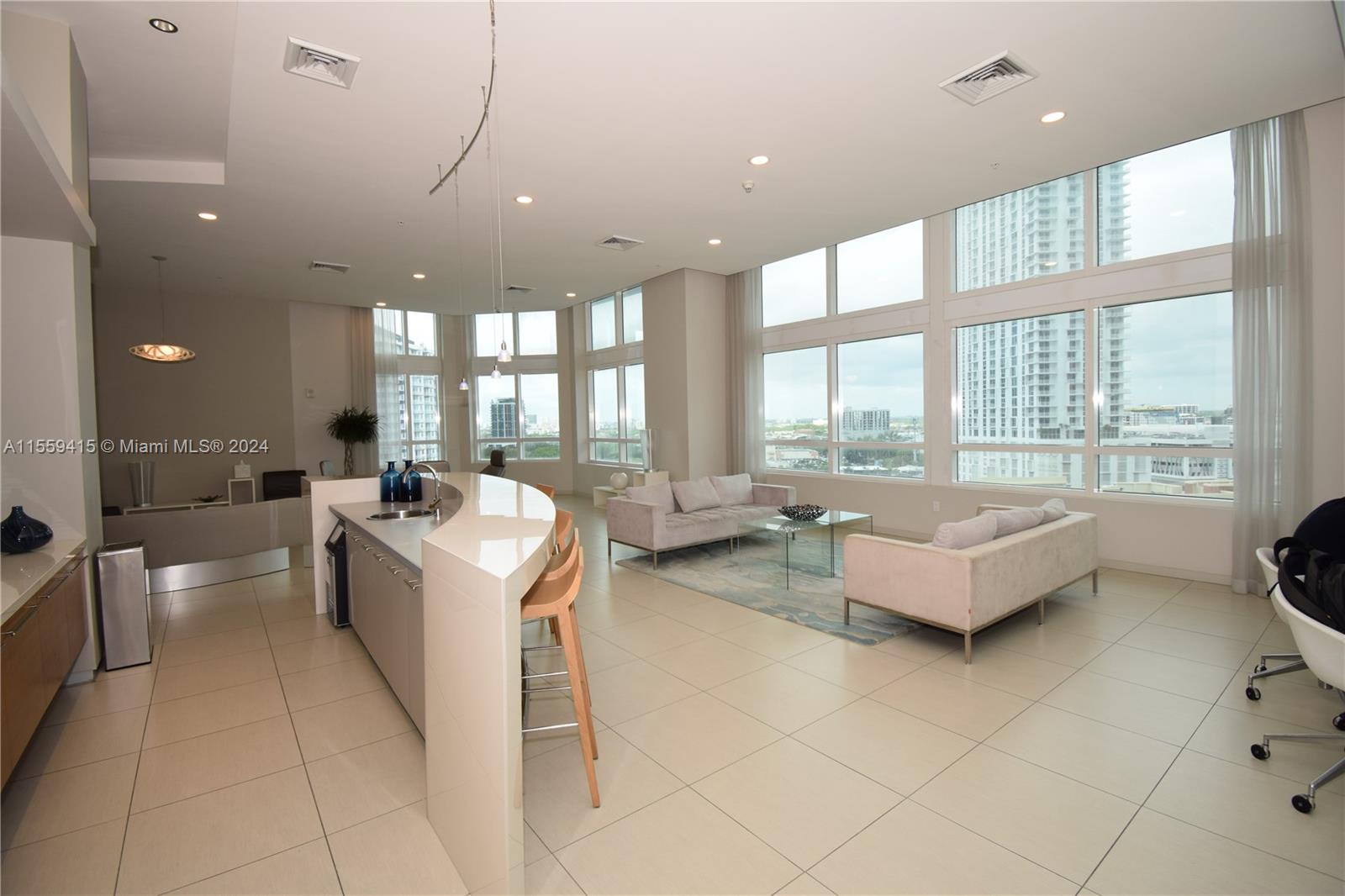 1900 N Bayshore Dr # 2804