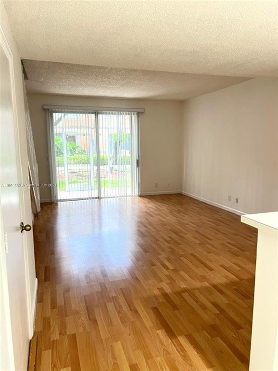 1531 Barcelona Way # 30 Unit: 3-30