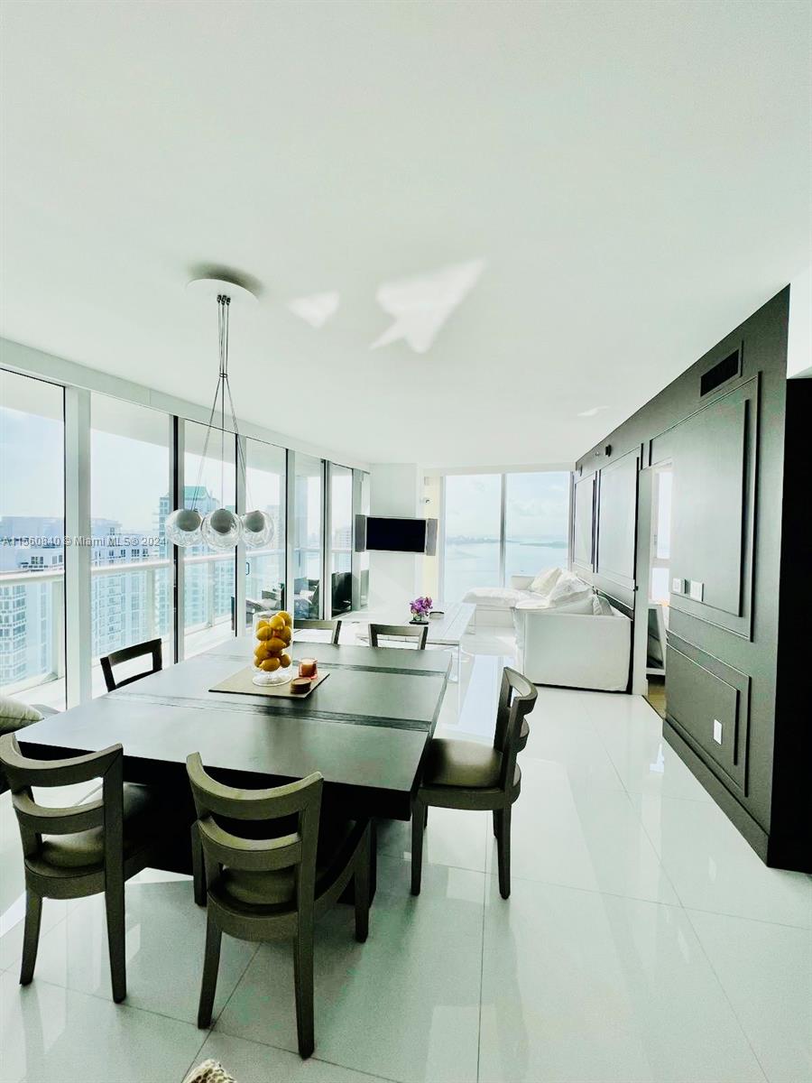 495 Brickell Ave # 4002