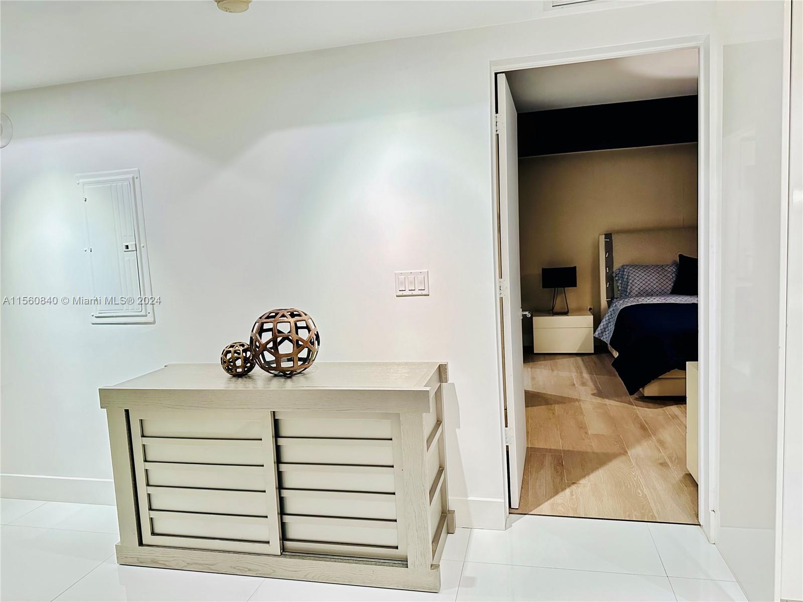495 Brickell Ave # 4002