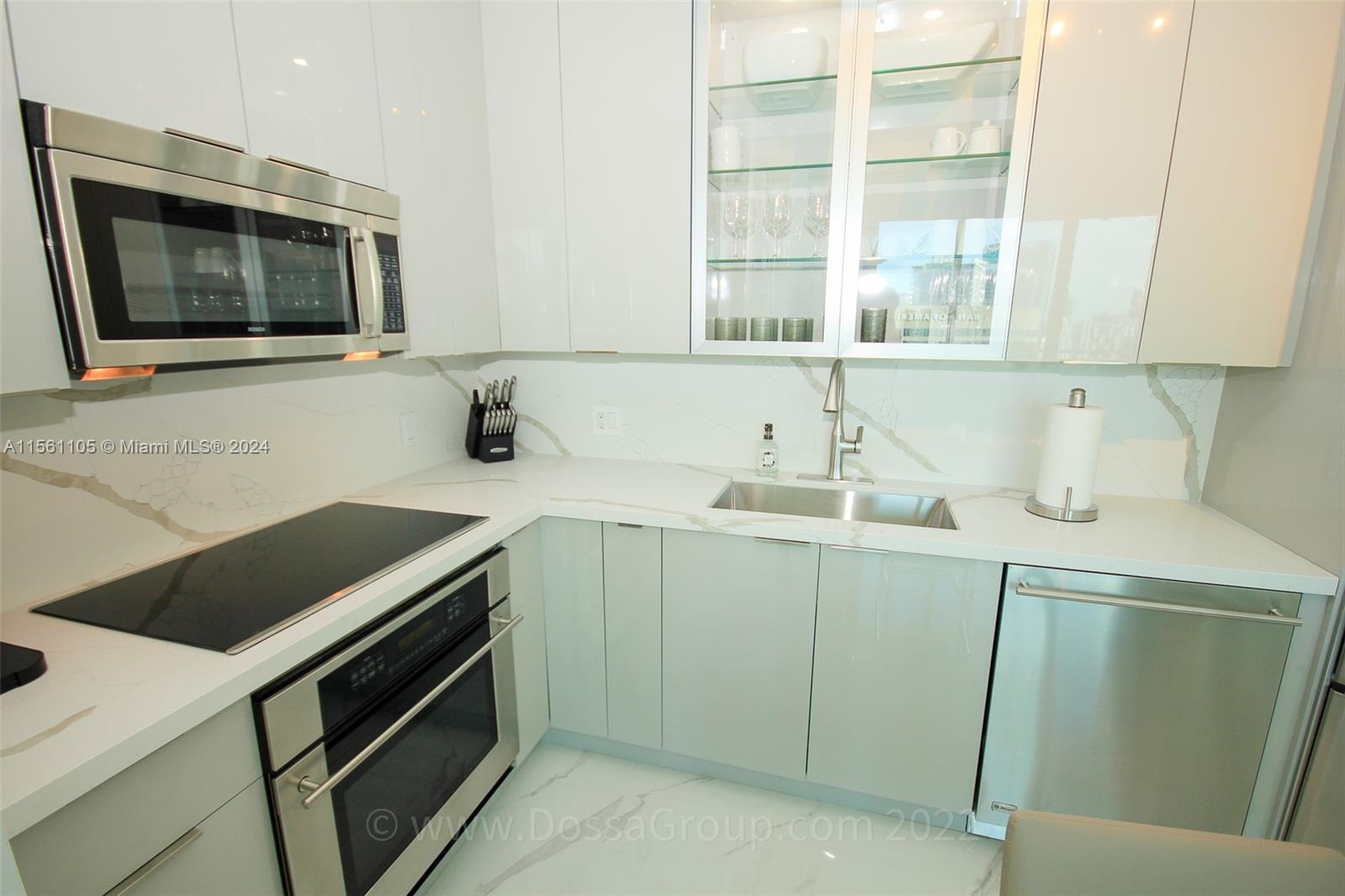 950 Brickell Bay Dr # 4406