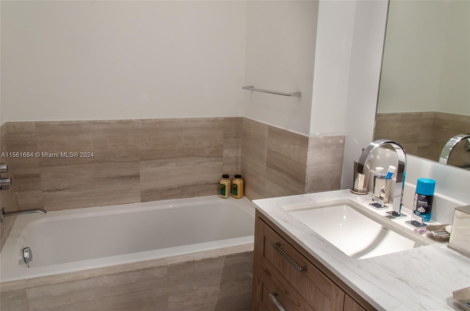 350 Ocean Dr # 406N